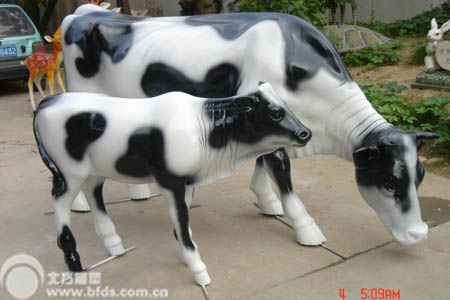 仿真奶牛、北方雕塑热销产品