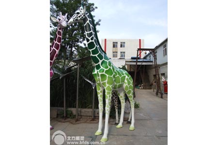 仿真动物雕塑-彩色长颈鹿4